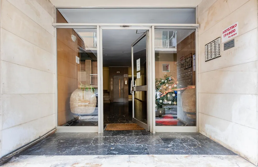 Cosy Spacious Apartments-1